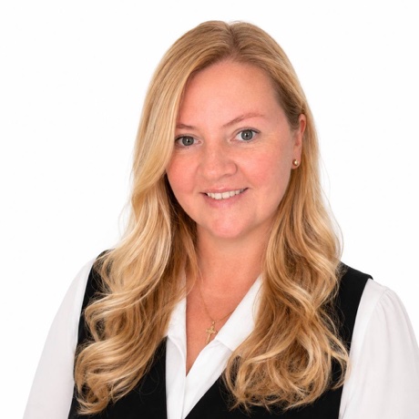Evgenia — Client relations manager, El Relocator team